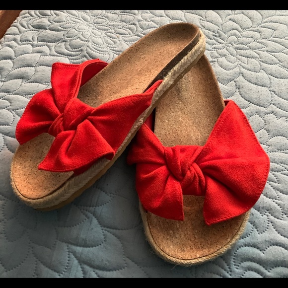 American Eagle Outfitters Shoes - 🍁American Eagle Red Bow Sandals